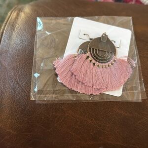 Brand new bronze/pink earrinhs